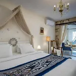 Gasthuis Sultan Butik ℳℛ Luxury Concept Alaçatı